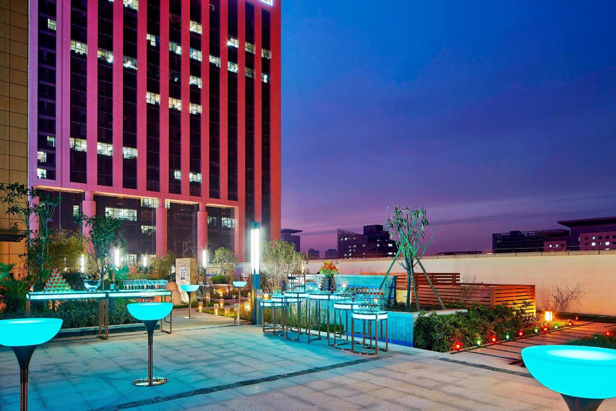 Sheraton Grand Zhengzhou Hotel Zewnętrze zdjęcie